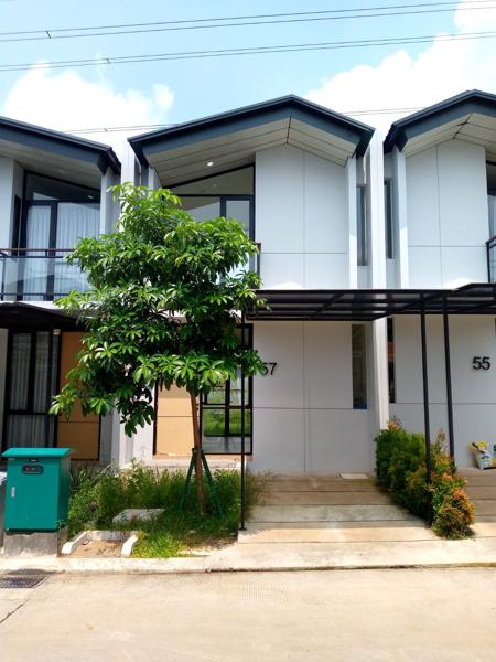 Rumah Disewakan di Cluster Uptown Lippo Cikarang